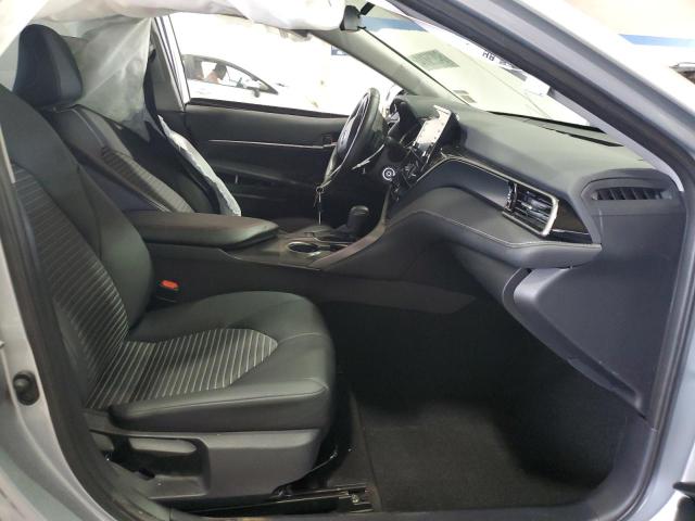 4T1G11AK3RU864026 - 2024 TOYOTA CAMRY SE NIGHT SHADE SILVER photo 7