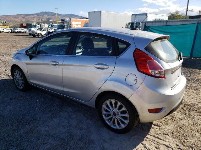 3FADP4FJ3JM141122 - 2018 FORD FIESTA TITANIUM SILVER photo 2