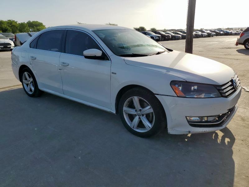 1VWAS7A31FC115131 - 2015 VOLKSWAGEN PASSAT S 白色 照片 4