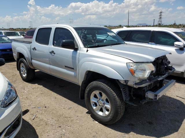5TFJU4GN6CX015647 - 2012 TOYOTA TACOMA DOUBLE CAB PRERUNNER SILVER photo 4