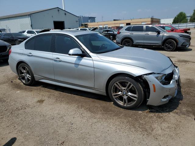 WBA8D9G53JNU70022 - 2018 BMW 330 XI 银色 照片 4