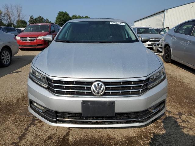 1VWBT7A39HC045527 - 2017 VOLKSWAGEN PASSAT SE 银色 照片 5