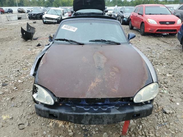 JM1NB353810207483 - 2001 MAZDA MX-5 MIATA BASE BLUE photo 5