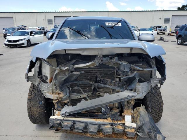 5TFCZ5AN4GX022773 - 2016 TOYOTA TACOMA DOUBLE CAB SILVER photo 5