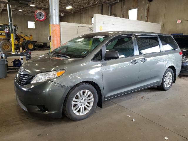 5TDZK3DC8BS164605 - 2011 TOYOTA SIENNA GRAY photo 1