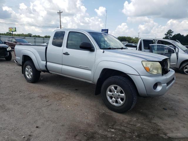 5TETX62NX6Z205564 - 2006 TOYOTA TACOMA PRERUNNER ACCESS CAB SILVER photo 4