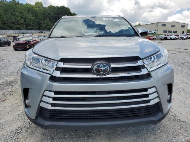 5TDKZRFH0KS566109 - 2019 TOYOTA HIGHLANDER SE SILVER photo 5