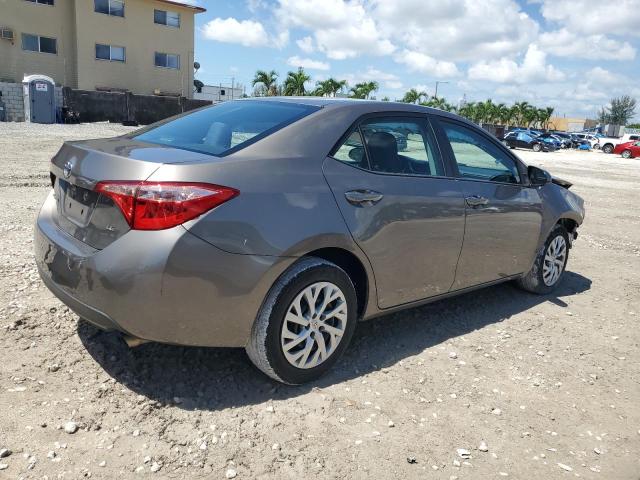 5YFBURHE7HP735061 - 2017 TOYOTA COROLLA L GRAY photo 3