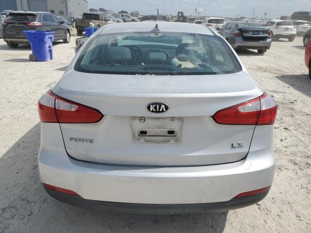 KNAFK4A66G5466072 - 2016 KIA FORTE LX SILVER photo 6