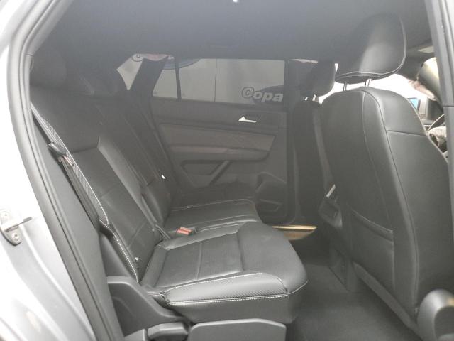 1V2LC2CA6PC213482 - 2023 VOLKSWAGEN ATLAS CROS SE SILVER photo 11
