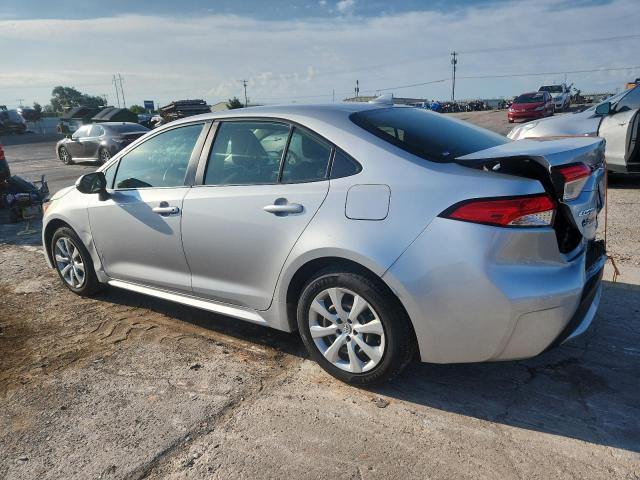 JTDEPMAE3NJ196892 - 2022 TOYOTA COROLLA LE SILVER photo 2