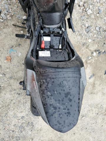 ML5EXER17PDA88720 - 2023 KAWASAKI EX650 R Сұр фото 6