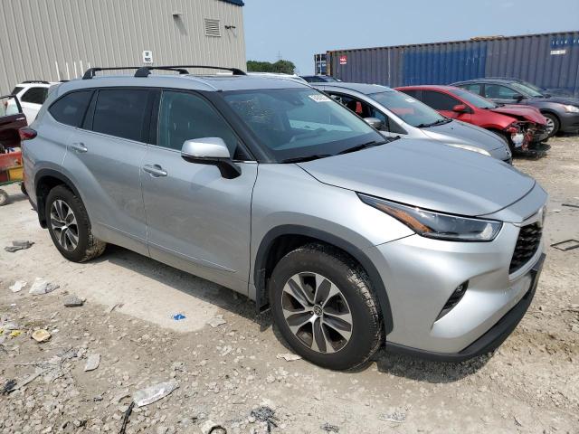 5TDHZRBH9MS072642 - 2021 TOYOTA HIGHLANDER XLE Gümüş foto 4