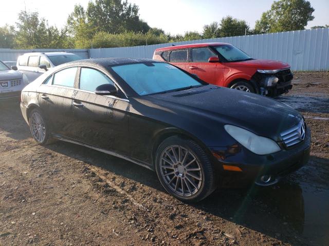 WDDDJ72X78A135781 - 2008 MERCEDES-BENZ CLS 550 BLACK photo 4