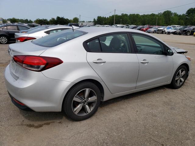 3KPFL4A7XJE248124 - 2018 KIA FORTE LX SILVER photo 3