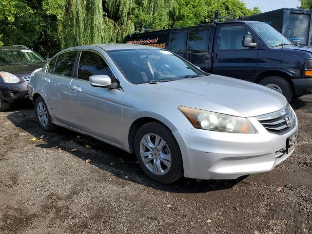 1HGCP2F40BA035425 - 2011 HONDA ACCORD LXP SILVER photo 4