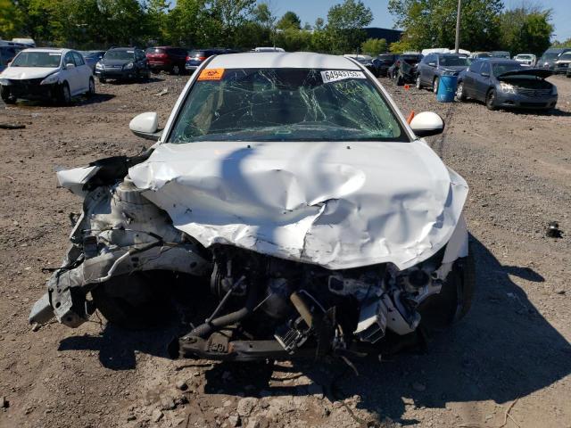 1G1PF5S92B7173883 - 2011 CHEVROLET CRUZE LT WHITE photo 5