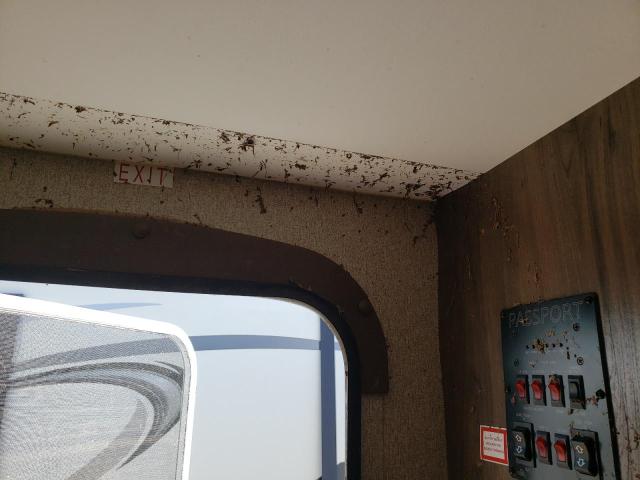 4YDT32229JT413059 - 2018 KEYSTONE PASSPORT 奶油色 照片 9