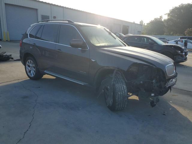 5UXZV4C57D0E04735 - 2013 BMW X5 XDRIVE35I BROWN photo 4