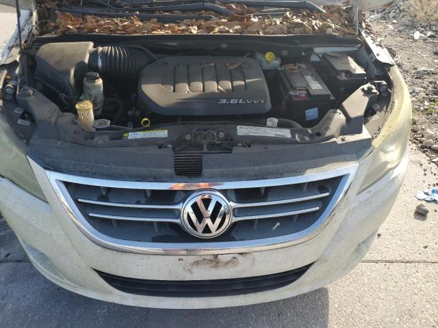 2C4RVABG9CR354571 - 2012 VOLKSWAGEN ROUTAN SE WHITE photo 12