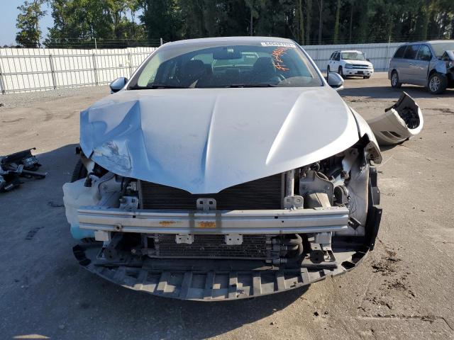 3LN6L2LU6FR600246 - 2015 LINCOLN MKZ HYBRID SILVER photo 5