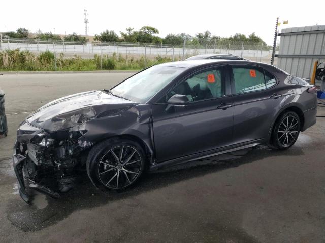 4T1G11AK3PU766627 - 2023 TOYOTA CAMRY SE NIGHT SHADE GRAY photo 1