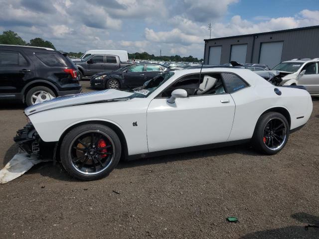 2C3CDZFJ2KH749925 - 2019 DODGE CHALLENGER R/T SCAT PACK WHITE photo 1