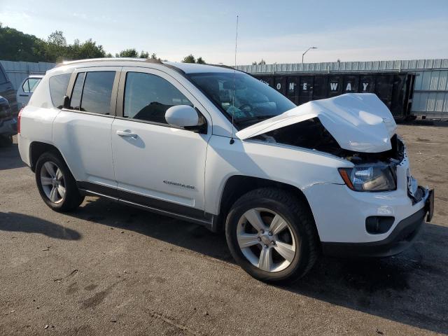 1C4NJDEB8ED816443 - 2014 JEEP COMPASS LATITUDE WHITE photo 4