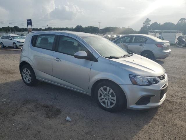 1G1JG6SB2L4123659 - 2020 CHEVROLET SONIC SILVER photo 4