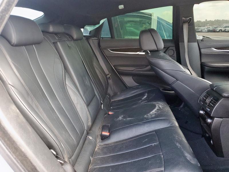 5UXKU0C50K0G92768 - 2019 BMW X6 SDRIVE35I SILVER photo 11