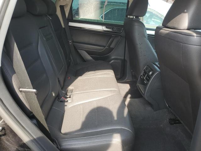 WVGEF9BP6FD006952 - 2015 VOLKSWAGEN TOUAREG V6 BLACK photo 11