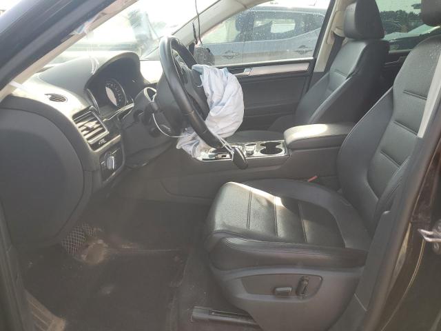 WVGEF9BP6FD006952 - 2015 VOLKSWAGEN TOUAREG V6 BLACK photo 7