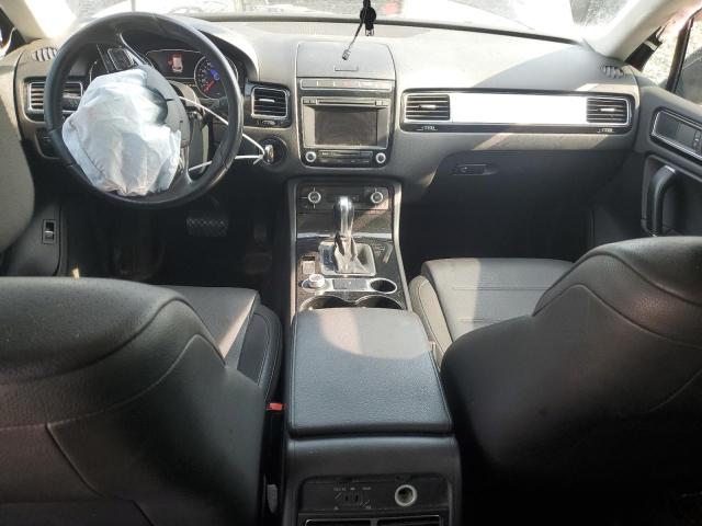 WVGEF9BP6FD006952 - 2015 VOLKSWAGEN TOUAREG V6 BLACK photo 8