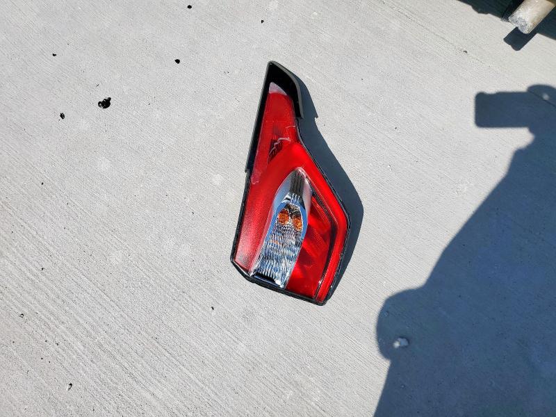 1FMCU0F72JUC75865 - 2018 FORD ESCAPE S 银色 照片 13