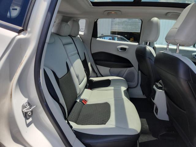 3C4NJCBB7JT468847 - 2018 JEEP COMPASS LATITUDE WHITE photo 11