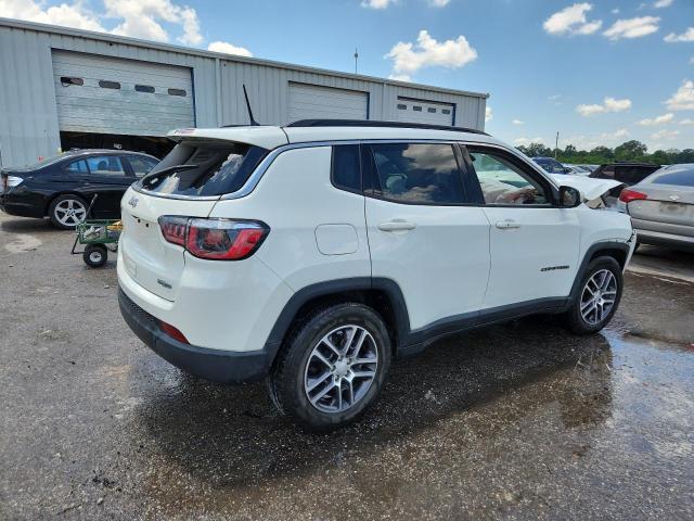 3C4NJCBB7JT468847 - 2018 JEEP COMPASS LATITUDE WHITE photo 3