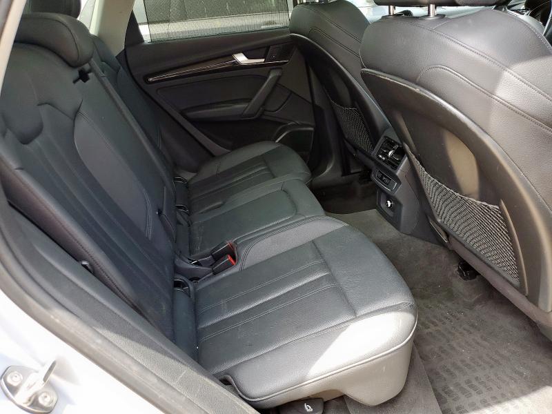 WA1BNAFY8J2138026 - 2018 AUDI Q5 PREMIUM PLUS 银色 照片 11