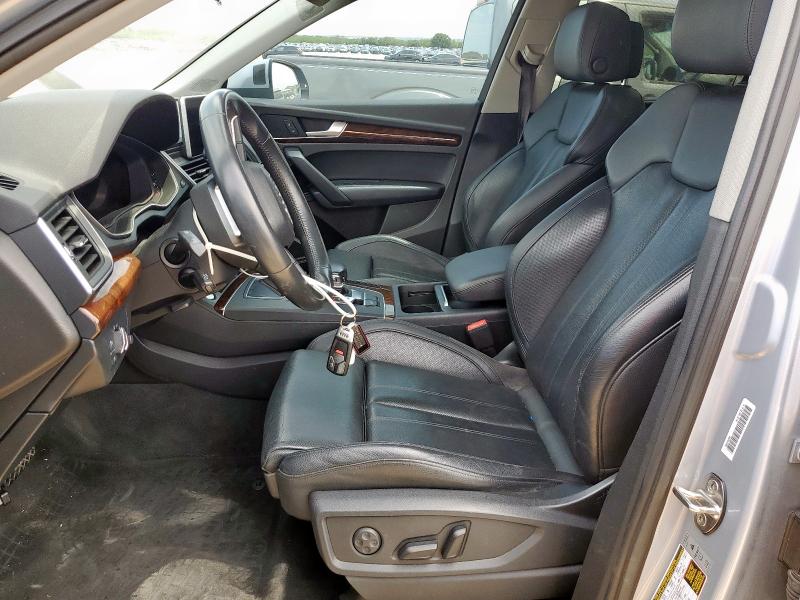 WA1BNAFY8J2138026 - 2018 AUDI Q5 PREMIUM PLUS 银色 照片 7