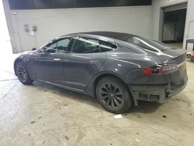 5YJSA1E26LF355041 - 2020 TESLA MODEL S Gris foto 2