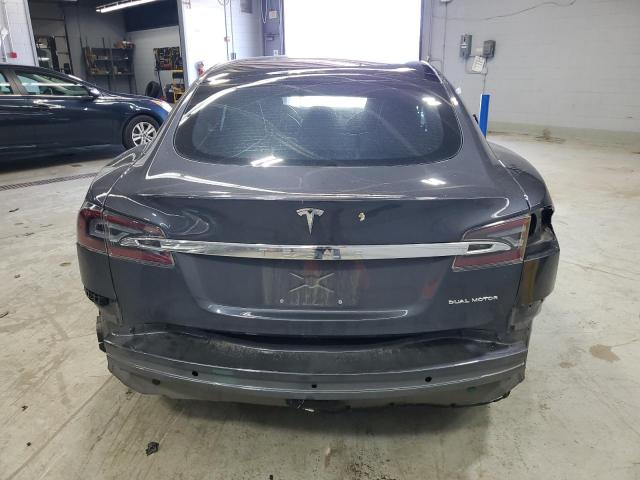 5YJSA1E26LF355041 - 2020 TESLA MODEL S Gris foto 6