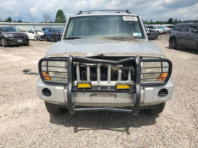 1J8HG48K56C295849 - 2006 JEEP COMMANDER SILVER photo 5