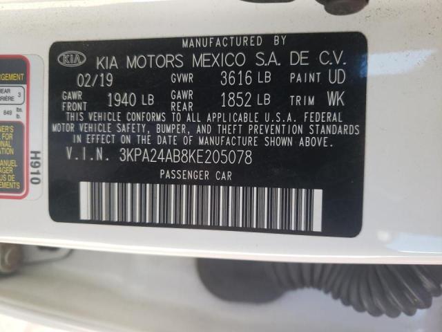 3KPA24AB8KE205078 - 2019 KIA RIO S WHITE photo 10