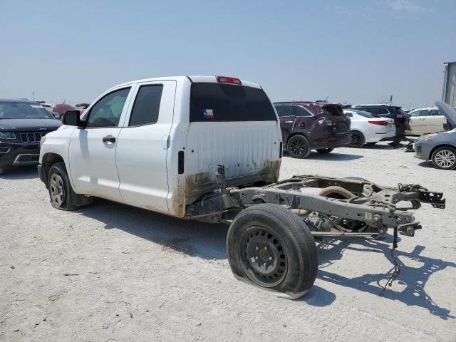 5TFRM5F1XHX115782 - 2017 TOYOTA TUNDRA DOUBLE CAB SR/SR5 WHITE photo 2