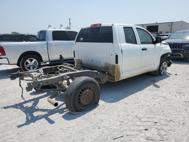 5TFRM5F1XHX115782 - 2017 TOYOTA TUNDRA DOUBLE CAB SR/SR5 WHITE photo 3