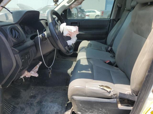 5TFRM5F1XHX115782 - 2017 TOYOTA TUNDRA DOUBLE CAB SR/SR5 WHITE photo 7
