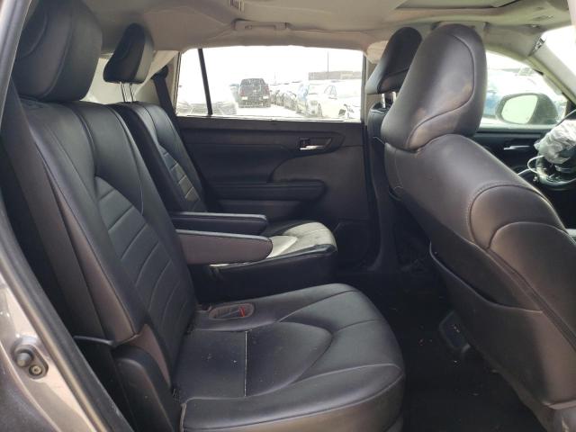 5TDGZRAH2MS051015 - 2021 TOYOTA HIGHLANDER XLE GRAY photo 11