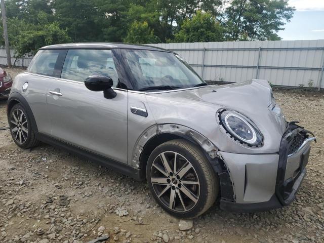 WMW53DH02R2U50921 - 2024 MINI COOPER S SILVER photo 4