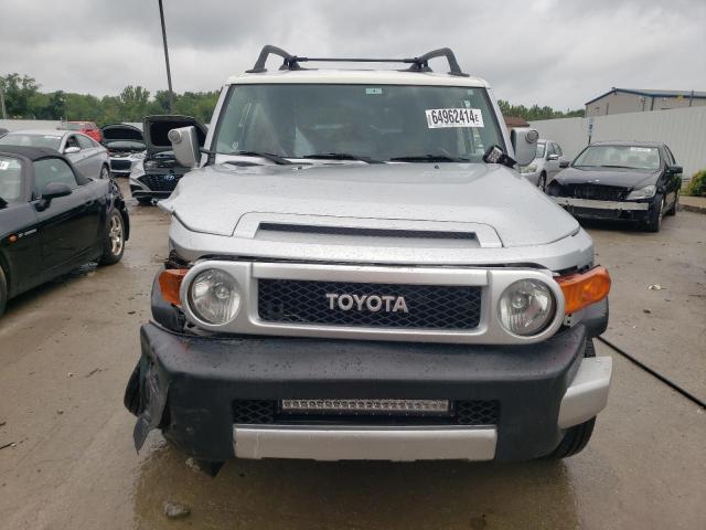 JTEBU11F870018967 - 2007 TOYOTA FJ CRUISER SILVER photo 5