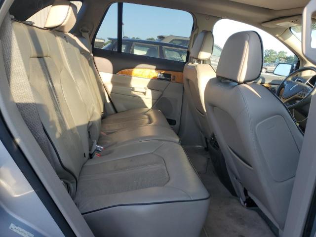 2LMDJ6JK5DBL13440 - 2013 LINCOLN MKX SILVER photo 10
