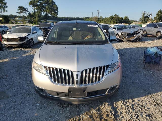 2LMDJ6JK5DBL13440 - 2013 LINCOLN MKX SILVER photo 5